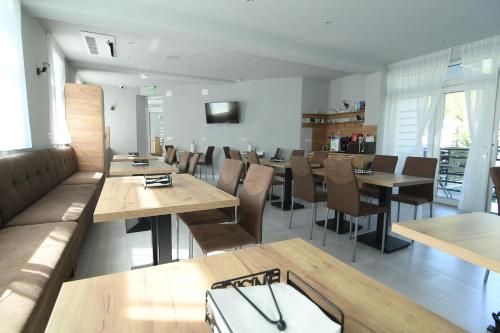 Restoran, Octogon in Baile Felix