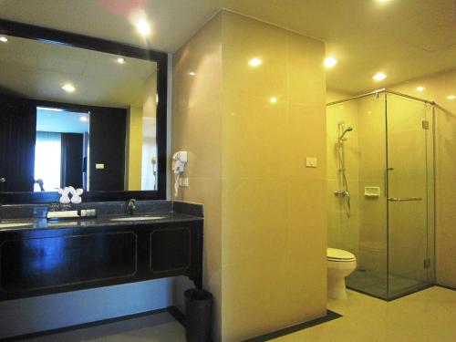 Bathroom, Dor-Shada Resort By The Sea (SHA Extra Plus) in Na Jomtien