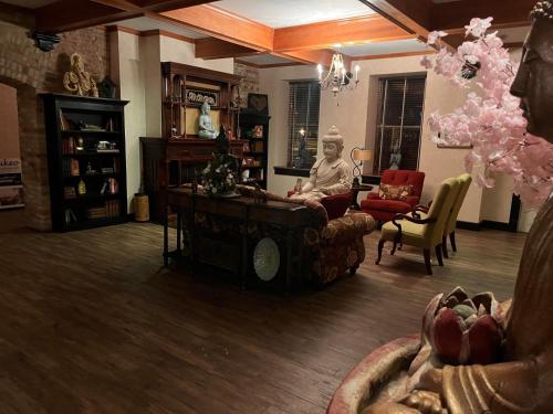 Nuk's Executive Suites