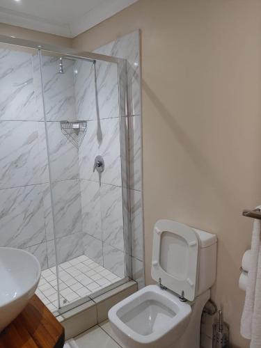 Deluxe Double Room with Bath image 10