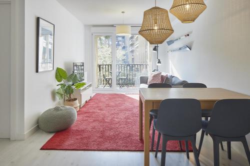 Two-Bedroom Apartment room in Always Easy I Secundino Esnaola