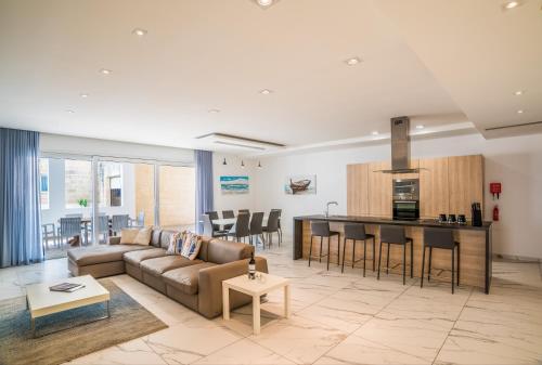 The Sea-Bank Villa Apartments in Marsaskala