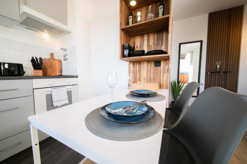 Studio WHITE - Central - Balcony - Fair - Kitchen, Neuss (zdjęcie 9)