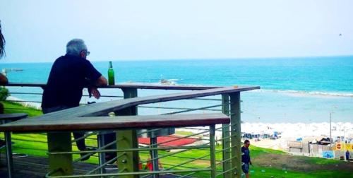 Strand, דירה מול הים בת ים 613 in Bat Yam