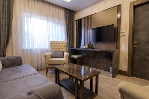 Ankara Royal Hotel - image 10