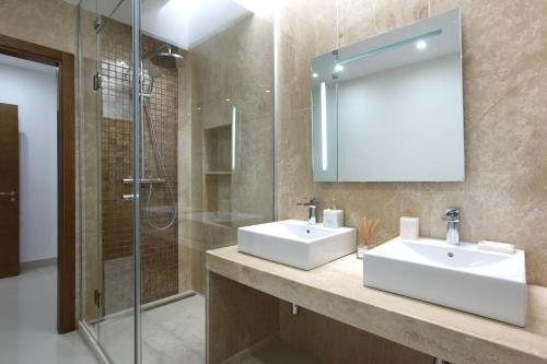 Superior Villa image 3