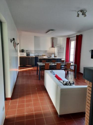Maison sur 2000m² d'espace vert. in Bassan