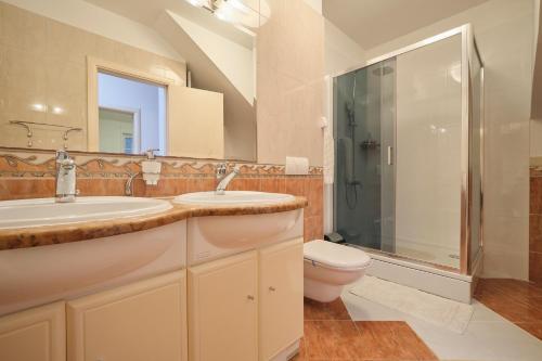 Holiday Seaview Apartment by Litto