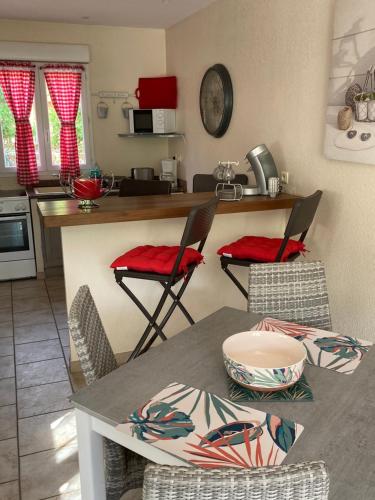 Appartement climatisé T3 de 60m2,dans pavillon à île rousse ,à 5mn du village et de la plage