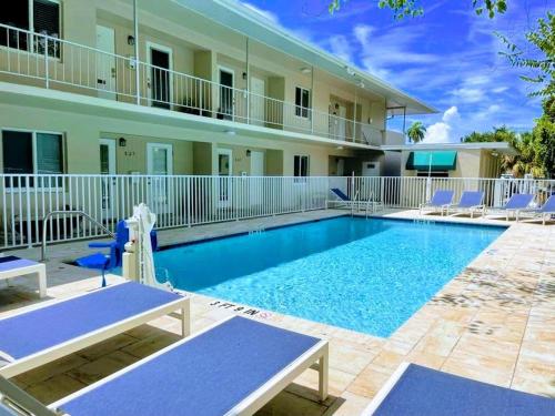 Olde Naples Estates - main image