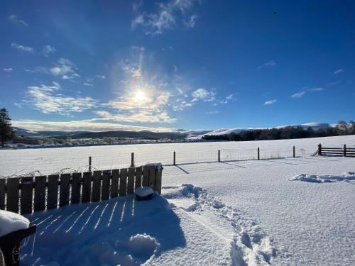 Drumhead Cottage Finzean, Banchory Aberdeenshire Self Catering with Hot Tub