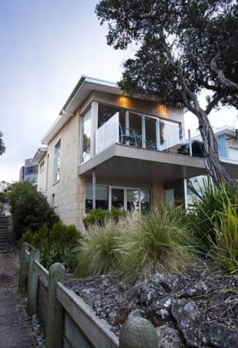 B&B Port Fairy - Battery Cove Beach Front Apartment - Bed and Breakfast Port Fairy