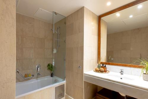 Well-appointed bathrooms