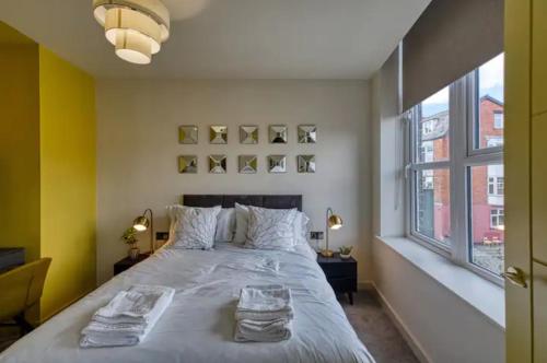 Contemporary 1 Bedroom Apartment in Southport