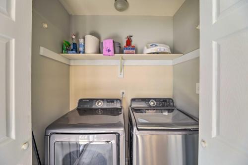 Swansboro Coastal Home Less Than 3 Mi to State Park! Swansboro Coastal Home Less Than 3 Mi to State Park!