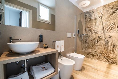 Double Room image 1