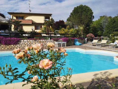 Adorabile tavernetta con piscina