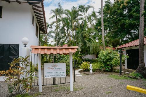 Dreamy Contentment Dreamy Contentment