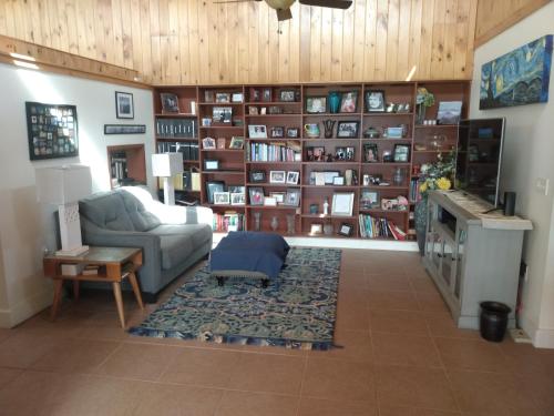 13 Hills Bed & Breakfast - image 14