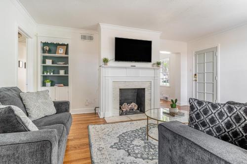 Gastenkamer, *NEW* Charming Memphis Bungalow near Cooper Young near Memphis Zoo