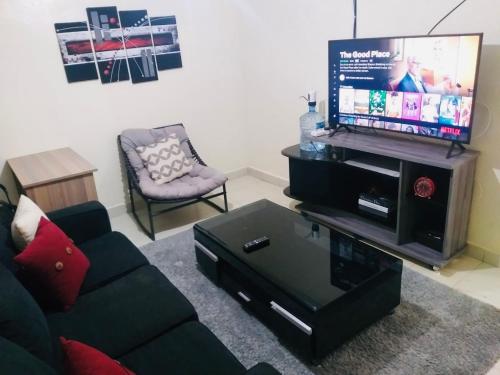 Joshua’s place: cosy furnished one bedroom apt