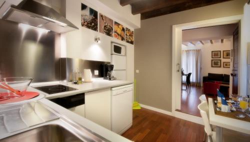 Apartamentos Abad Toledo - image 10