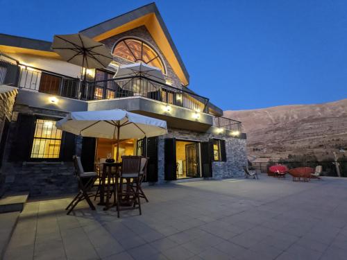 Balcony/terrace, Chalet de Charme, Cedars, Lebanon, Terrace Floor in Bcharre