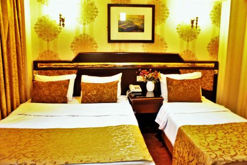 Standard Triple Room image 6