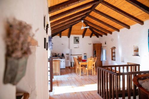 Rustic Holiday Villa Upper Qeparo