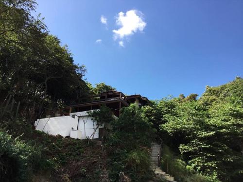 Shankton Harbour 3 Bedroom 4 Bathroom Beach House w Private BEACH SEA path in 托拉