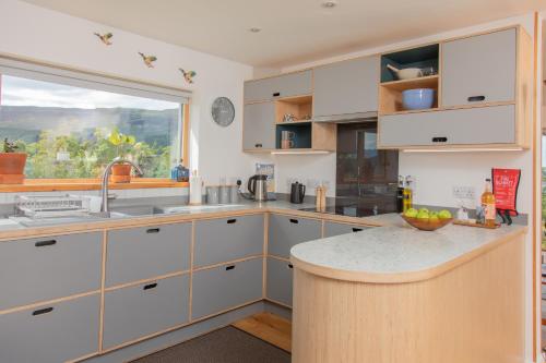 Cuillrigh - Luxury house, loch & mountain views, Portree (foto 8)