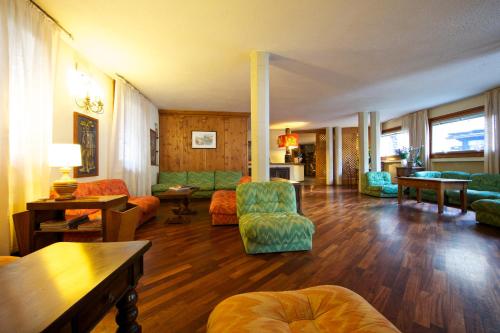 Lobby, Hotel Dolonne in Courmayeur
