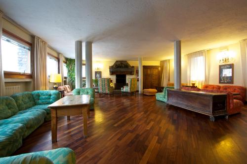 Lobby, Hotel Dolonne in Courmayeur