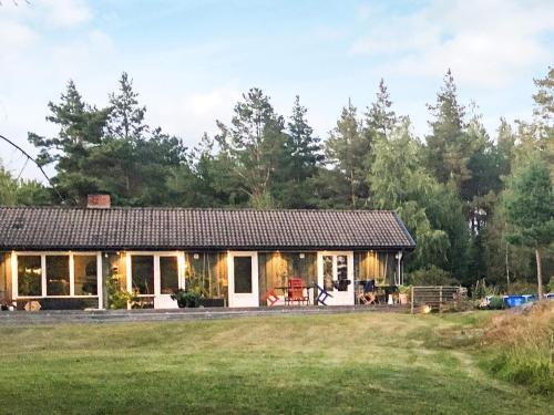 Holiday home GRÄSÖ II - image 6