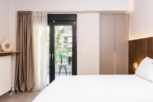 Deluxe Studio room in Empress Luxury Residences