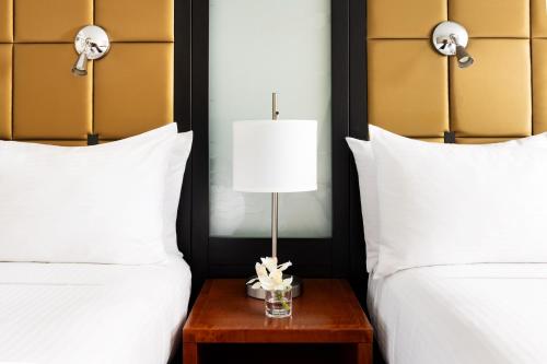 Standard Room with Two Double Beds image 4