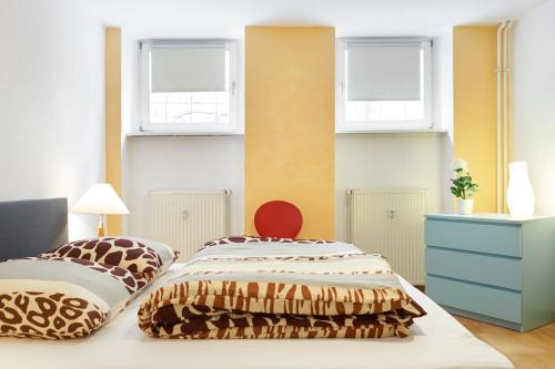 TOP SPOT MITTE . THE PLACE TO BE ! - image 3