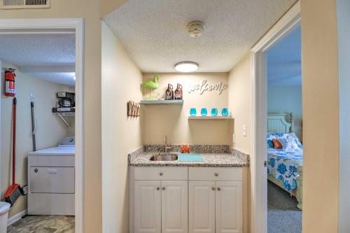 Emerald Isle Condo with Indoor Pool and Beach Access!