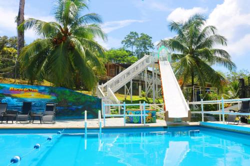 Pool, Castillo Inspiracion Hostel in Boca del Drago
