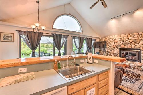 Secluded Bass Lake Cabin 9 Mi to Traverse City! - image 34