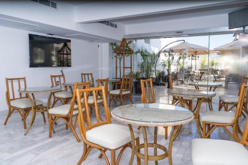 Hawaii Hotel Veracruz – Veracruz, CA