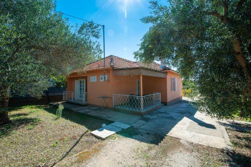  Apartments with a parking space Bibinje, Zadar - 12270, Pension in Bibinje bei Kukljica