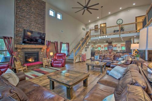 Spacious Kingston Home with Porch-Walk to Lake Texoma - image 11