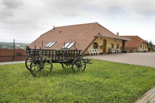  Sárosdi Pince és Panzió in Szekszárd