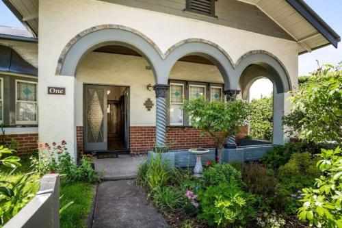Charming inner city home excellent base in Hobart