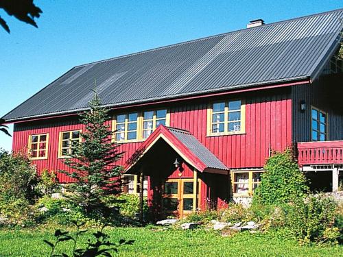 Seven-Bedroom Holiday home in Flatanger 2 - image 10