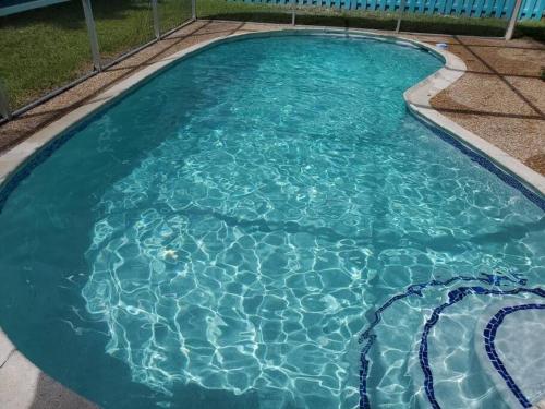Beautiful & Peaceful 4 Bedroom Home With a Pool in Sunrise, USA