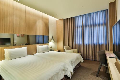 397466090 Hotel Intrendy