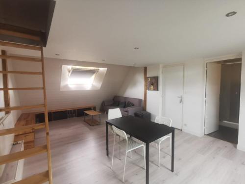 Appartement mezzanine aux portes de Rennes in Rennes Suburbs
