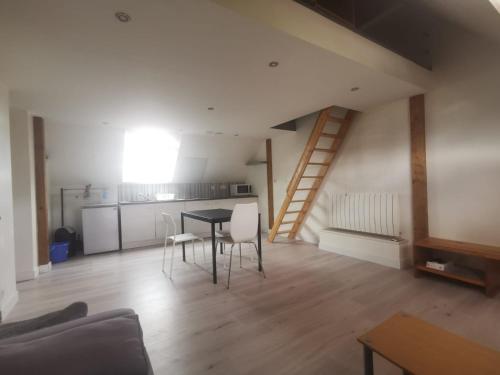 Appartement mezzanine aux portes de Rennes in Rennes Suburbs